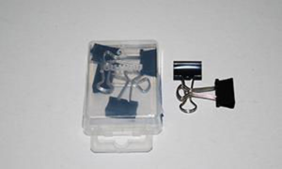 Image de Pin en papier Bulldog Noir 19mm - Mintra - 94368