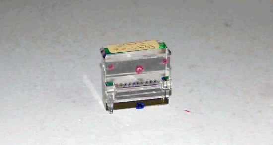 Bild von Quadratisches Klavier Kristall